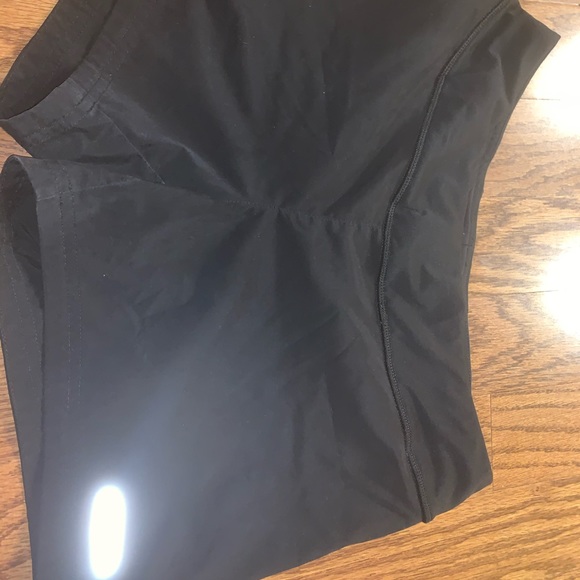 Patagonia black shorts - Picture 4 of 4